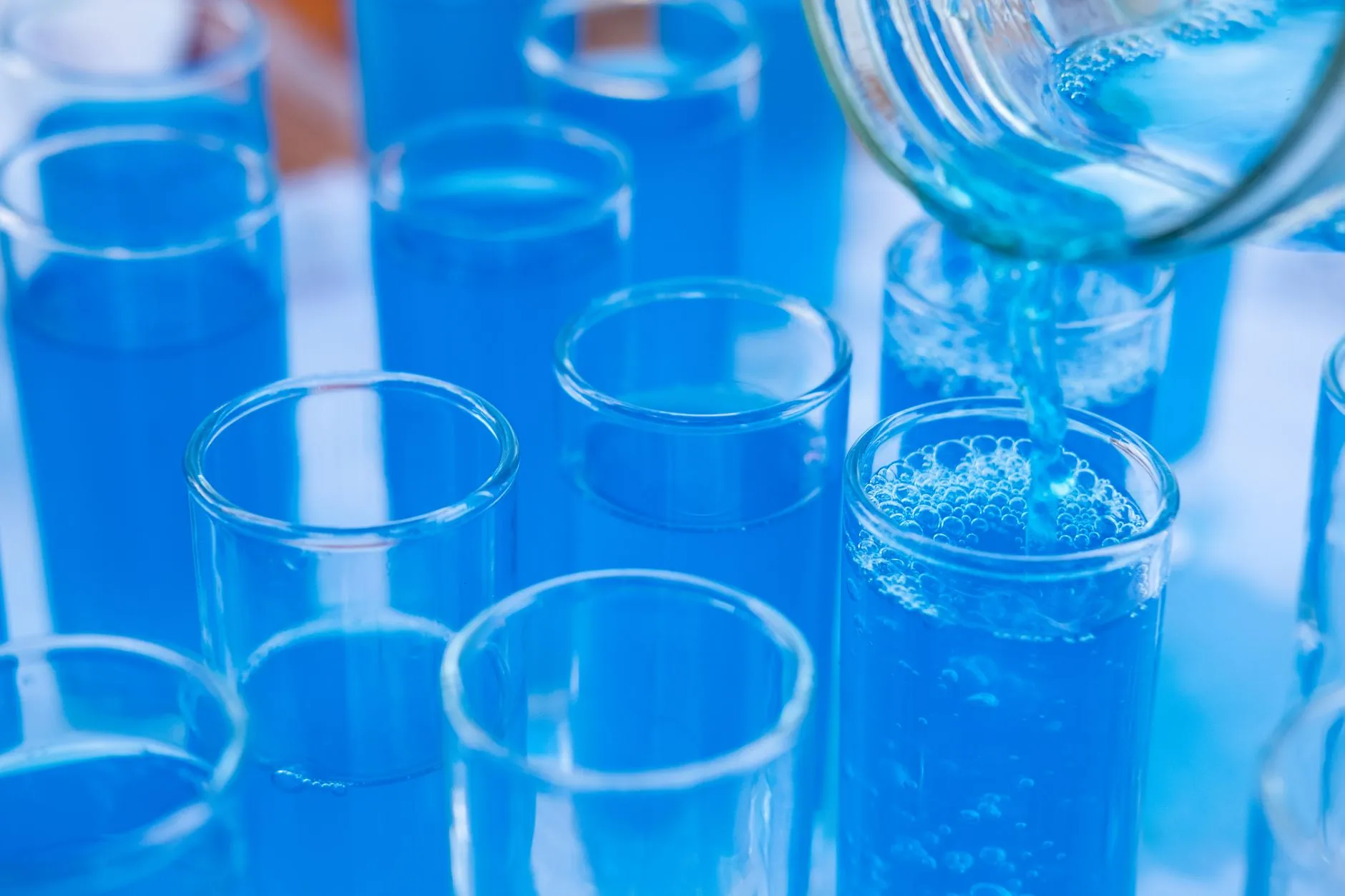 基于生物技术的护肤产品稳定性对比：美丽云集系列实测分析正文配图 1
