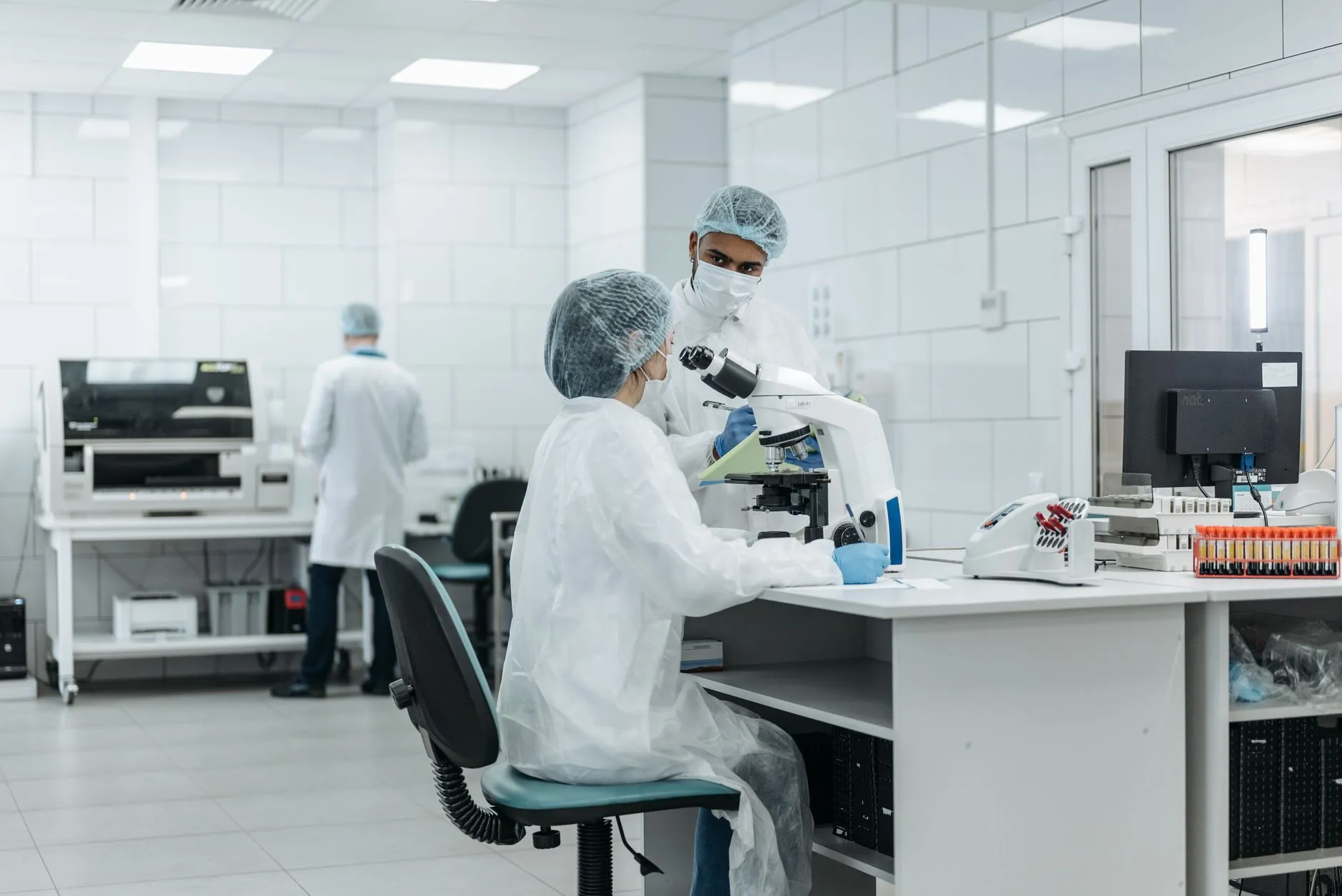 生物技术驱动护肤品功效升级：从实验室到美丽云集的产品转化