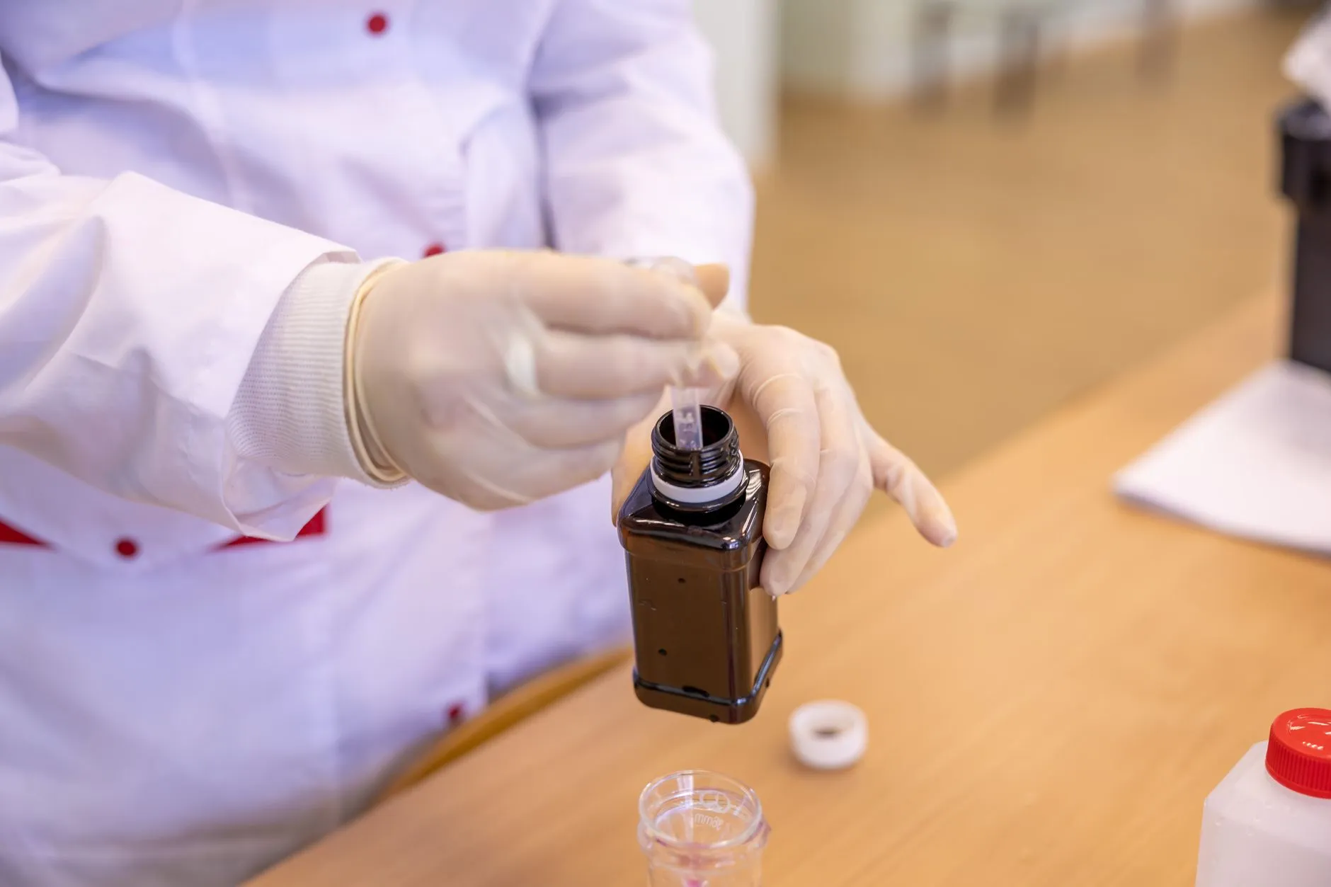 生物护肤技术发展趋势：从实验室到美丽云集的应用实践