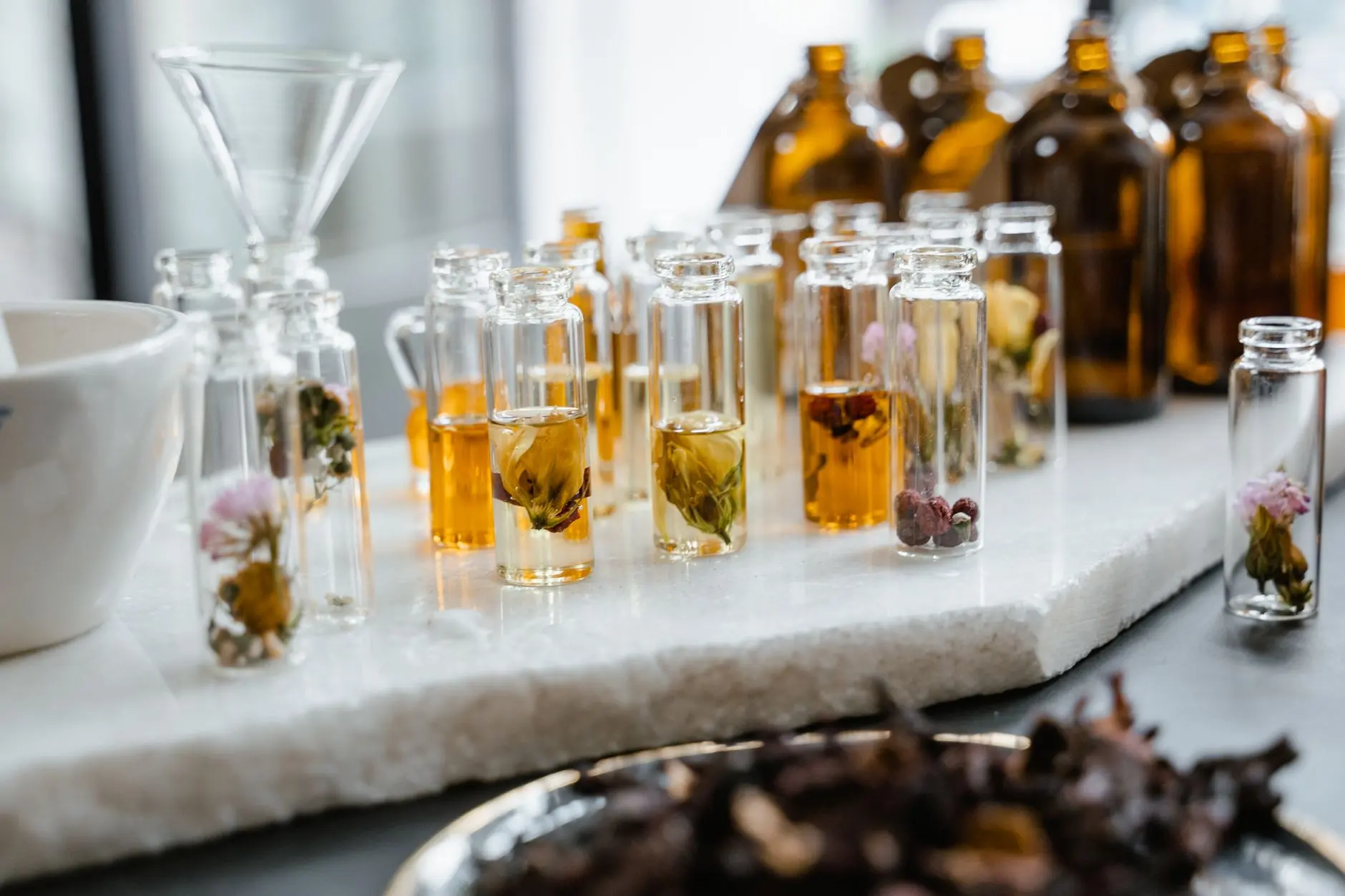 生物技术在护肤品研发中的应用解析：广州羽林生物推动美丽云集产品创新